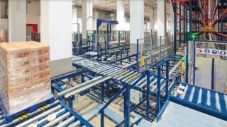 Automated systems: examples of warehouse robotization фото